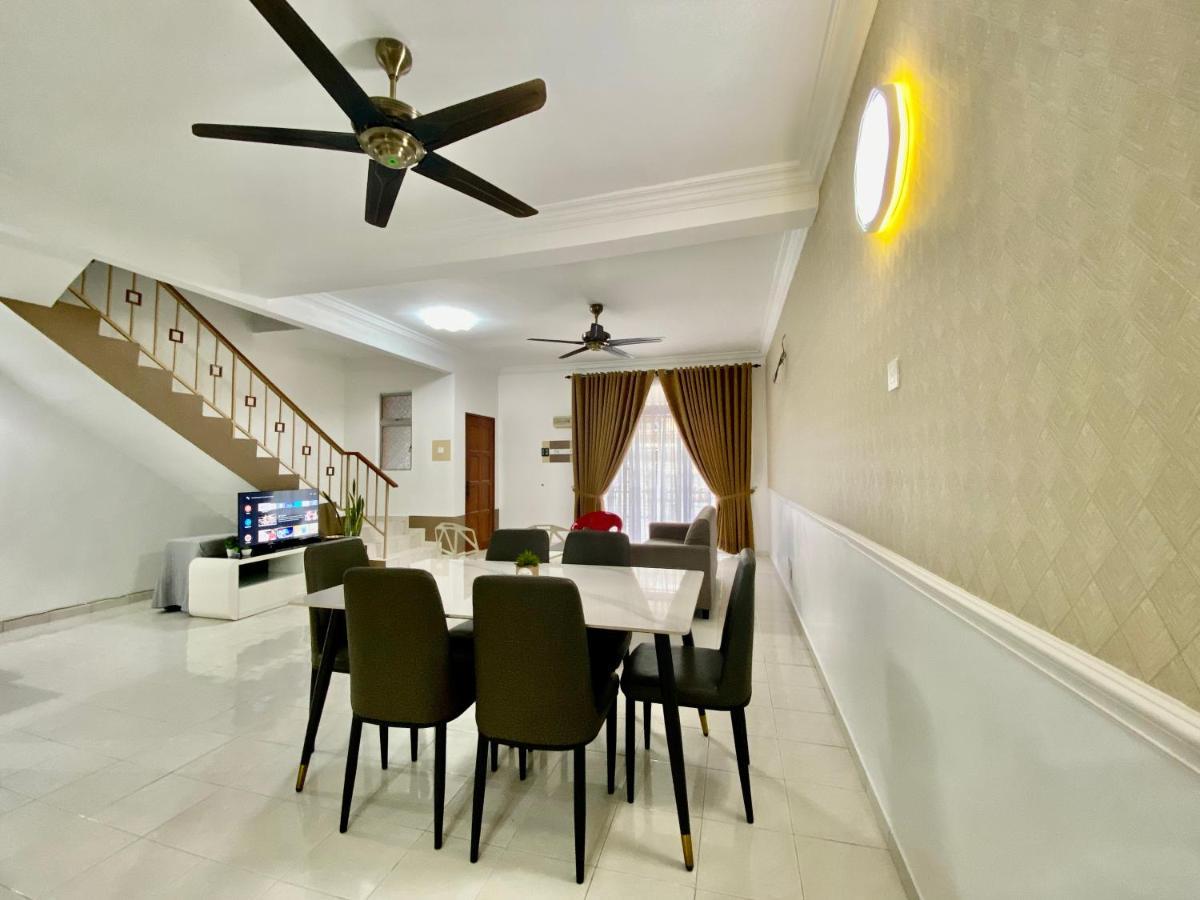 Вілла Comfy Sutera Seberang Jaya Kampong Belah Dua Екстер'єр фото