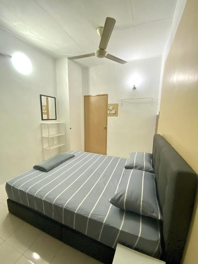 Вілла Comfy Sutera Seberang Jaya Kampong Belah Dua Екстер'єр фото
